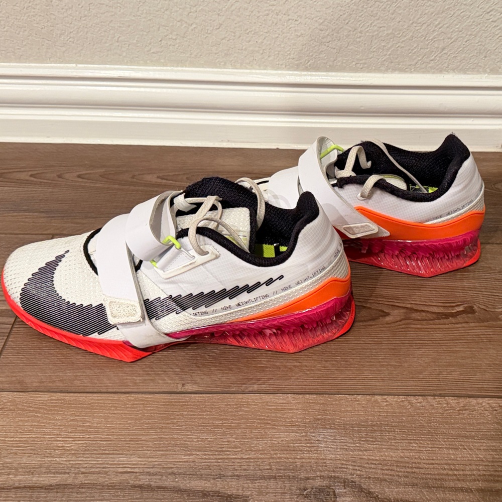 Nike Women's Romaleos 4 SE Weightlifting Shoe Size US 10